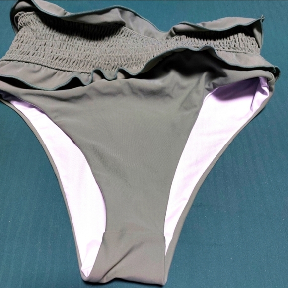 NEW Lost + Wander high-waisted bikini bottoms - Picture 3 of 4